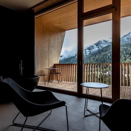 Hotel Arnica Scuol - Adults Only Buitenkant foto